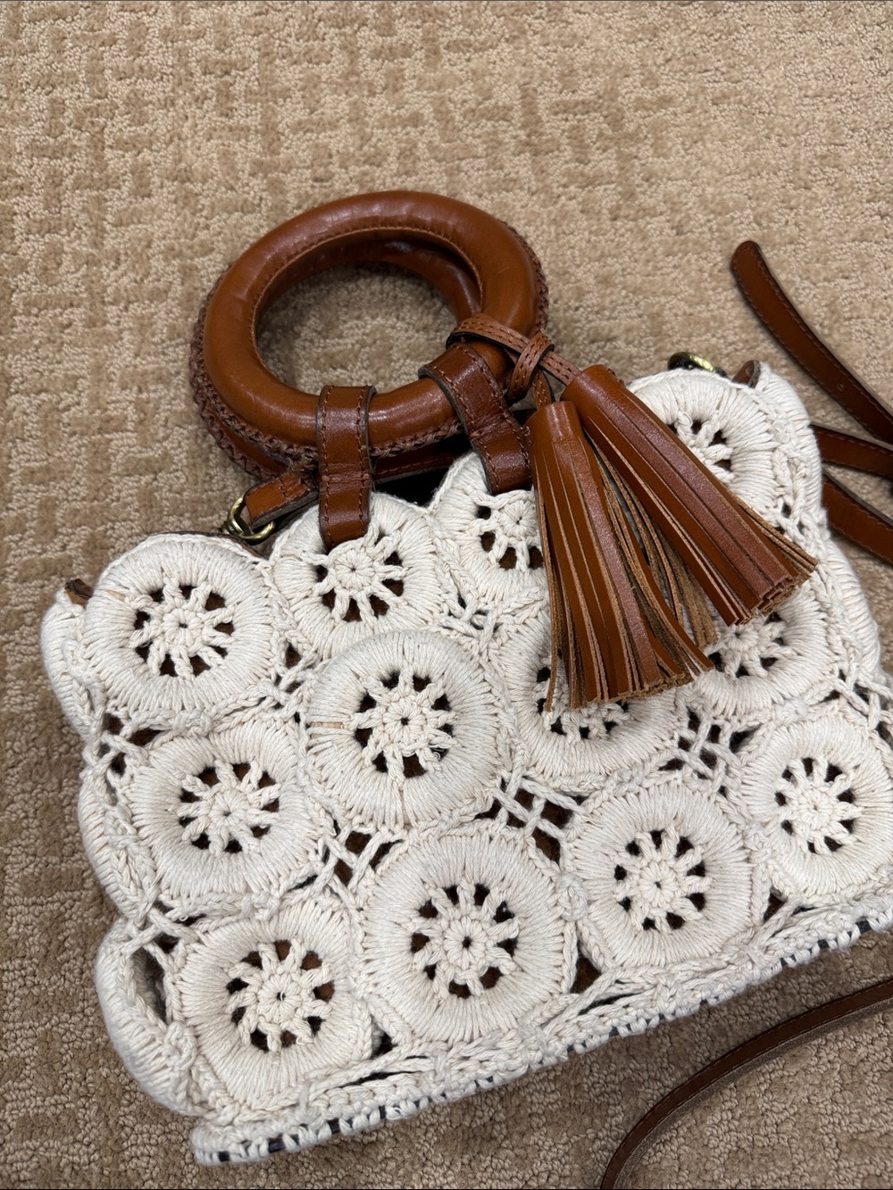 Patricia Nash White Crochet Crossbody with Brown Leather Trim - Picture 4 of 10